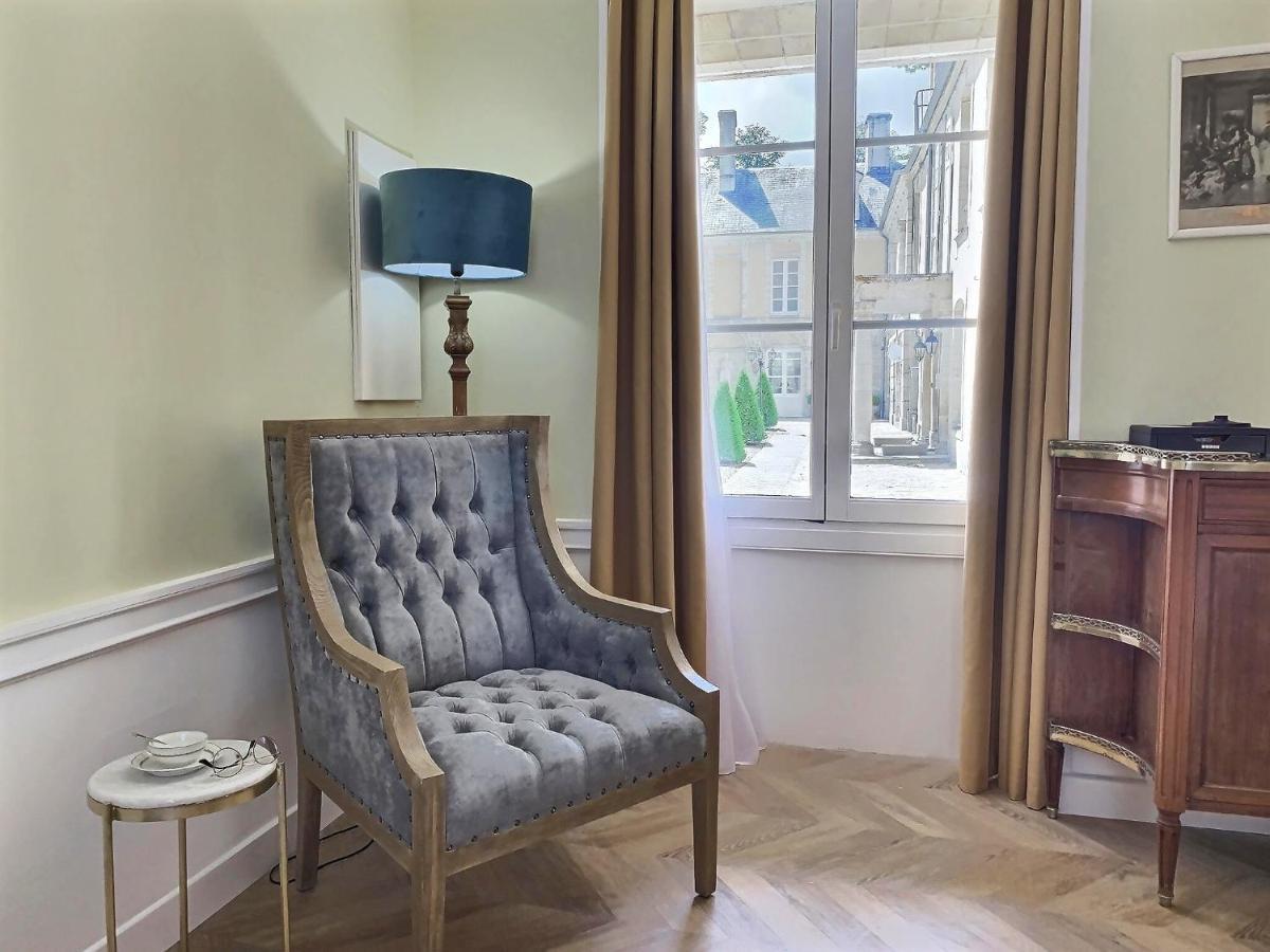 Le Tardif, Noble Guesthouse Bayeux Bagian luar foto