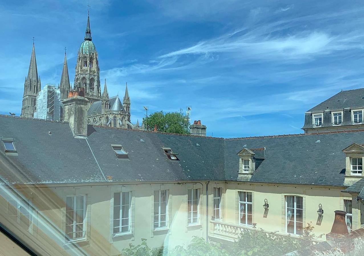 Le Tardif, Noble Guesthouse Bayeux Bagian luar foto