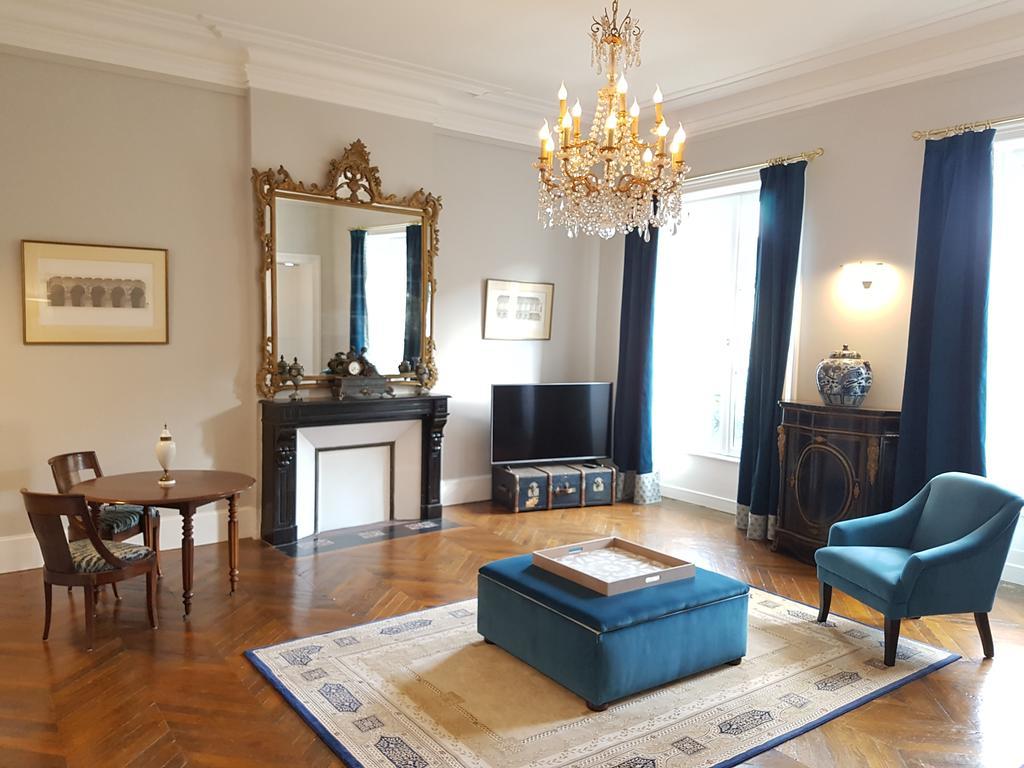 Le Tardif, Noble Guesthouse Bayeux Bagian luar foto