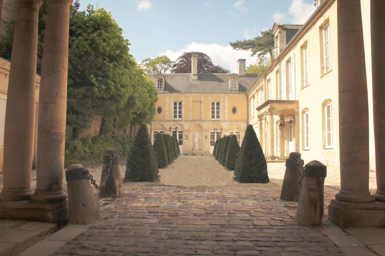 Le Tardif, Noble Guesthouse Bayeux Bagian luar foto