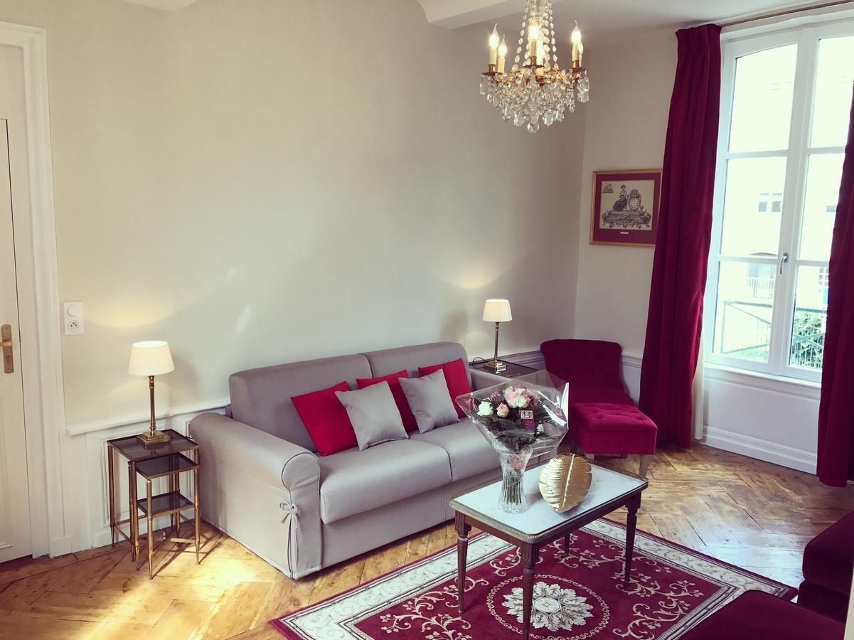 Le Tardif, Noble Guesthouse Bayeux Bagian luar foto