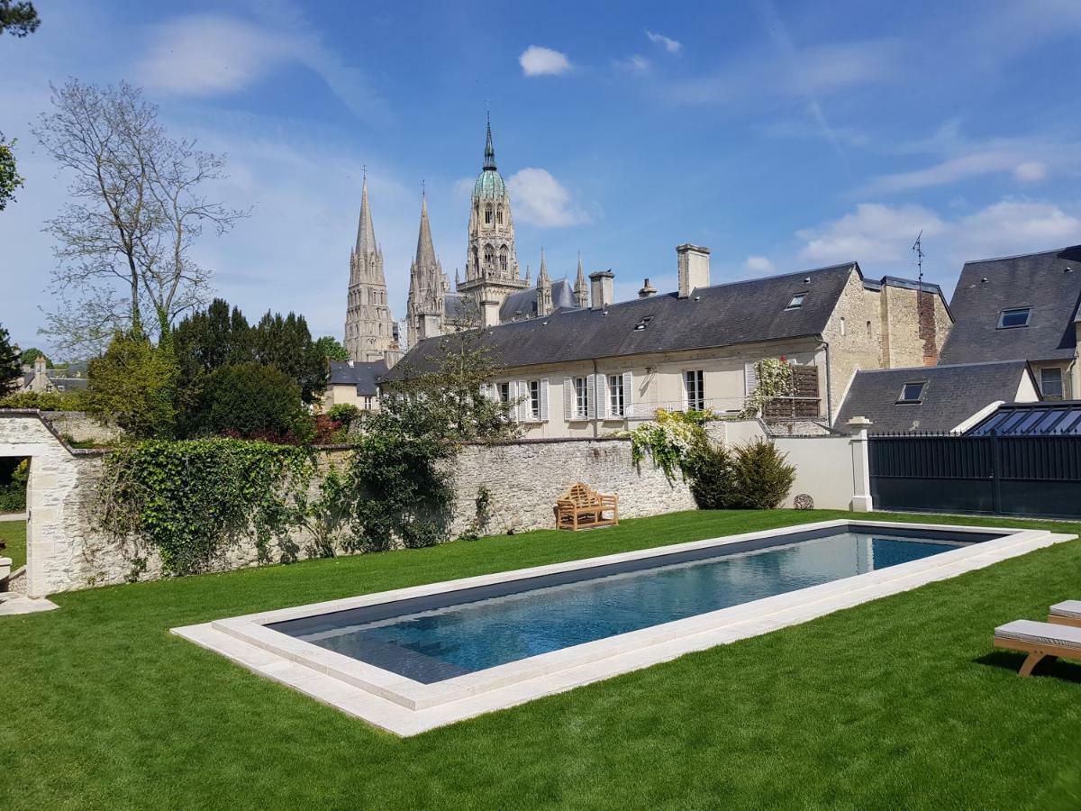 Le Tardif, Noble Guesthouse Bayeux Bagian luar foto