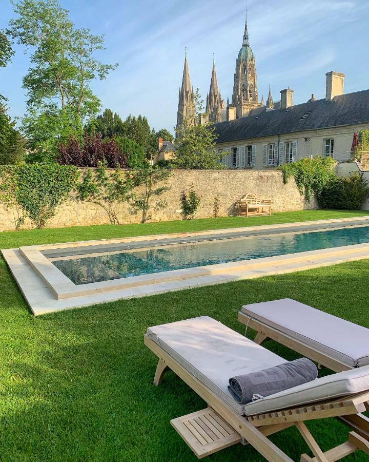 Le Tardif, Noble Guesthouse Bayeux Bagian luar foto
